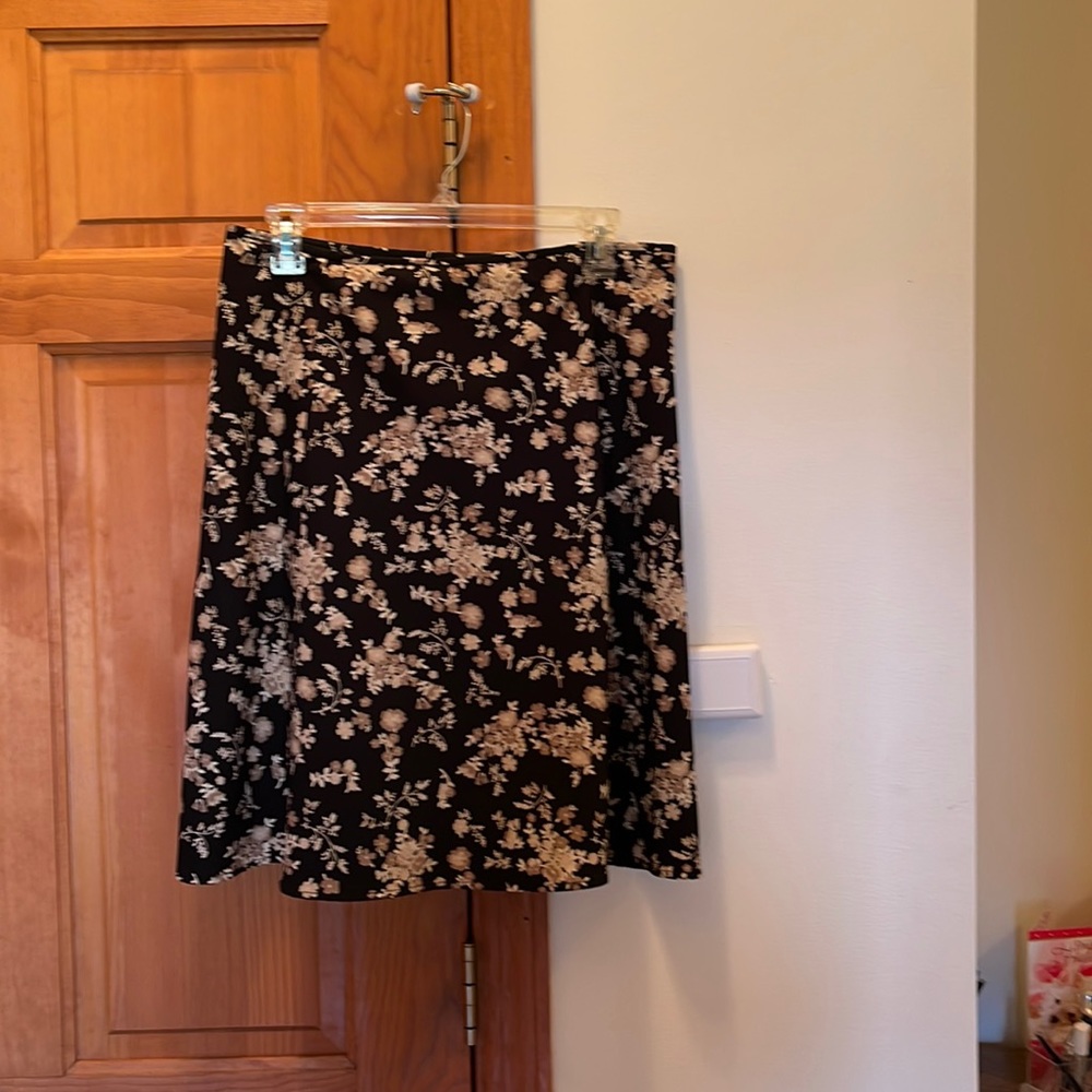 Snazzy little skirt for spring